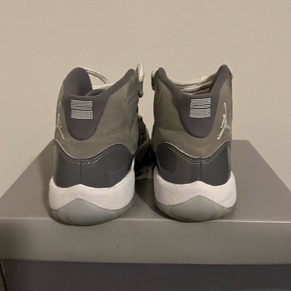 Cool Grey 11’s slightly used and creased. Has box and wrapping. - Picture 3 of 11